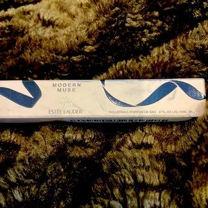 NEW Estée Lauder Modern Muse